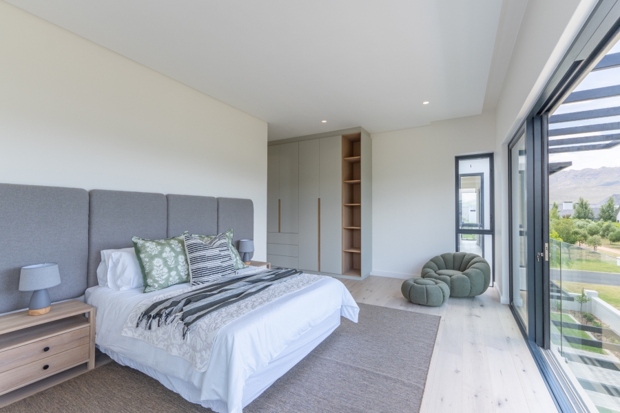 To Let 4 Bedroom Property for Rent in Val De Vie Estate Western Cape